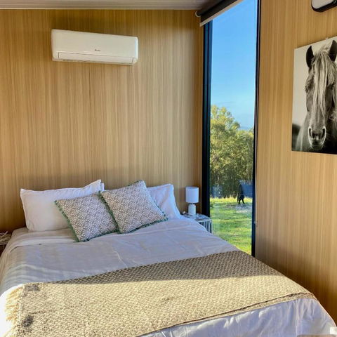 Amaroo One By Tiny Away - Getaway Accommodation 3