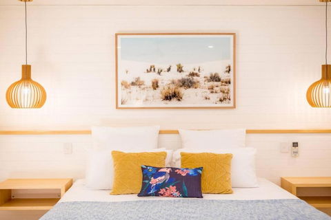 Amaroo Villa - Absolute Beachfront Port Douglas - Getaway Accommodation 4