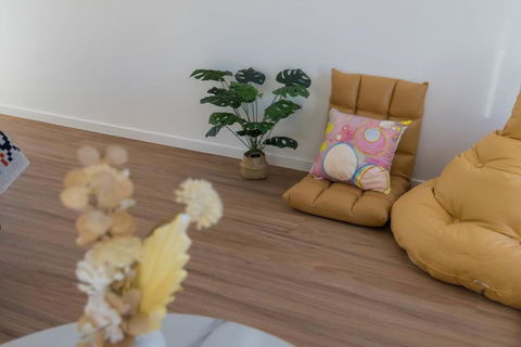 Amazing 4 Rooms House Near SpringField Lakes - Getaway Accommodation 1