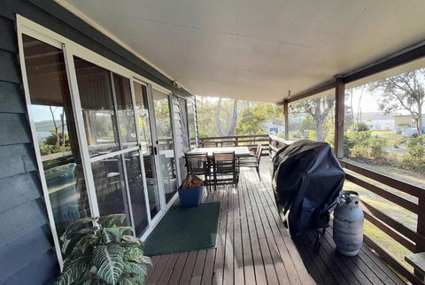 Amazing Ansons Bay Remote Paradise For The Family In The Bay Of Fires Area - Getaway Accommodation 0
