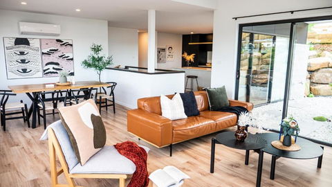 Amazing View Architech Home 8Minutes To Hobart CBD - Getaway Accommodation 0
