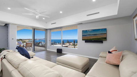 Amazing Views And Short Walk To Beach - Getaway Accommodation 3