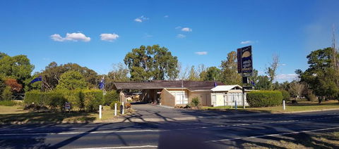 Amber Court Motor Inn - Getaway Accommodation 0