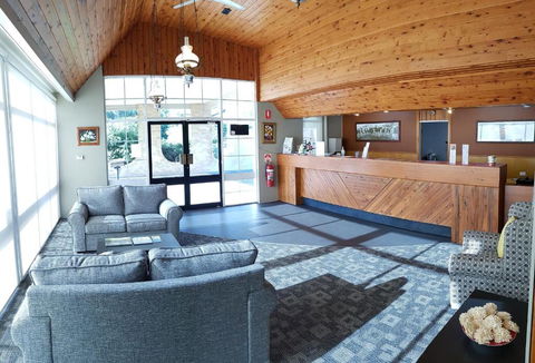 Amber Court Motor Inn - Getaway Accommodation 3