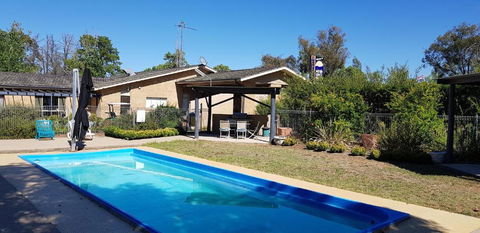 Amber Court Motor Inn - Getaway Accommodation 2