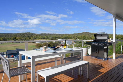 Ambience, A Stunning Holiday Retreat! - Getaway Accommodation 2