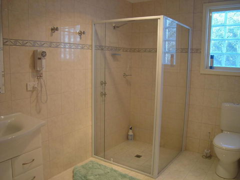 Ambience Apartments Apartment 2 - Getaway Accommodation 1