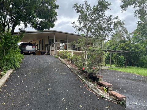 Amongst The Trees - Getaway Accommodation 2