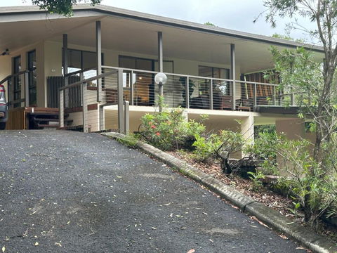 Amongst The Trees - Getaway Accommodation 1