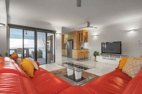 An Abode On Abbott - In The Heart Of The City - Getaway Accommodation 0