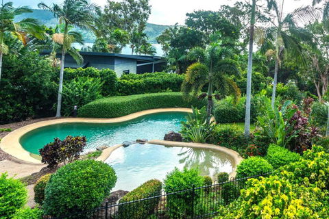 Anchorage 4 & Buggy Hamilton Island - Getaway Accommodation 4
