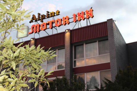 Alpine Motor Inn - Getaway Accommodation 4