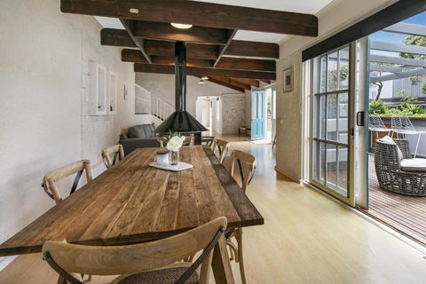 An Entertainers Oasis - Fun Home With Pool Table, Arcade Game, Basketball Ring - Getaway Accommodation 3