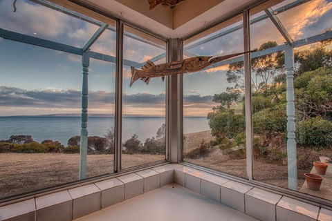 Antechamber Bay Retreats - Getaway Accommodation 0