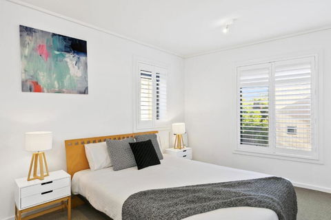Apartment 28 Pacific Apartments - Getaway Accommodation 4