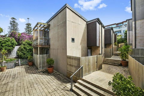 Apartment 36 Pacific Apartments - Getaway Accommodation 0