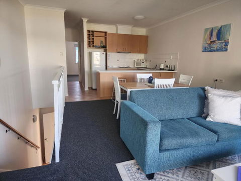 Apartment In Apollo Quays Resort With Shared Jetty - Getaway Accommodation 3