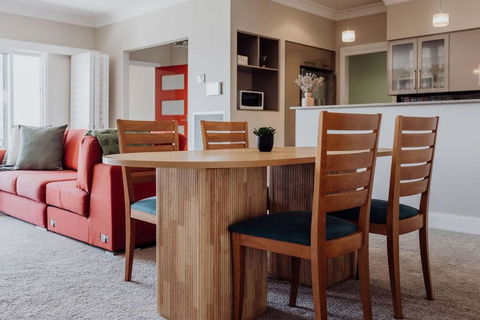 Apartment On James - Getaway Accommodation 1
