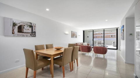 Apollo Short Walk To Beach Accom Holidays - Getaway Accommodation 2