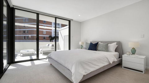 Apollo Short Walk To Beach Accom Holidays - Getaway Accommodation 4