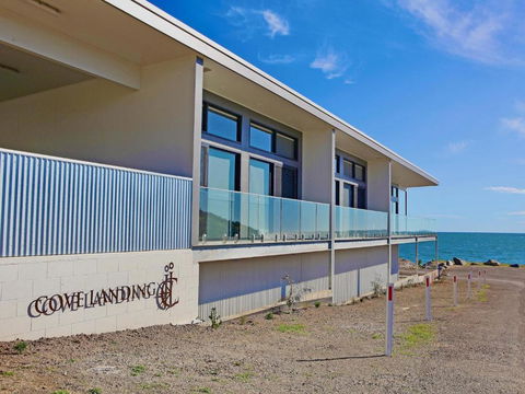 Apt02-The SS James Comrie - Getaway Accommodation 2