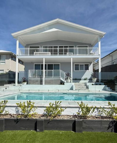 Aquila Beach Retreat - Getaway Accommodation 0
