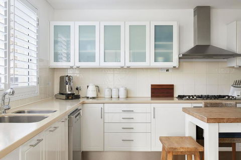 Arabella - 2 Bedroom Holiday House Nelson Bay - Getaway Accommodation 4