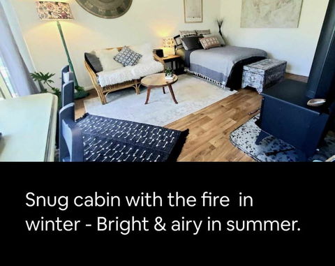 ARALUEN - COOMBA BAY - Pet Friendly - Farm Stay On 10 Peaceful Acres - Getaway Accommodation 0