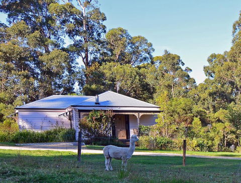 Araluen Park Cottages - Getaway Accommodation 0