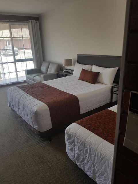 Ararat Colonial Lodge Motel - Getaway Accommodation 3