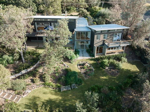 Argyll Mollymook Absolute Oceanfront - Getaway Accommodation 1