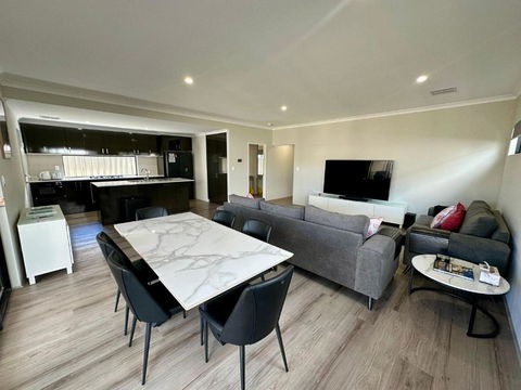 Arlia - Busselton - Getaway Accommodation 4