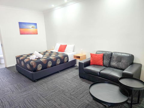 Ascot Lodge Motor Inn - Getaway Accommodation 2