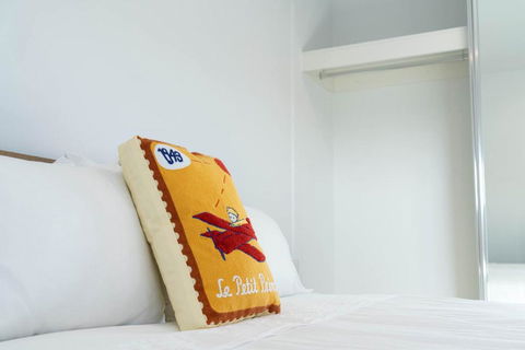 Asteroid B-612 Urban Bliss Retreat - Getaway Accommodation 3