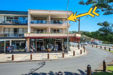 Astor Apartment 2 - Bring Your Own Linen - Getaway Accommodation 1