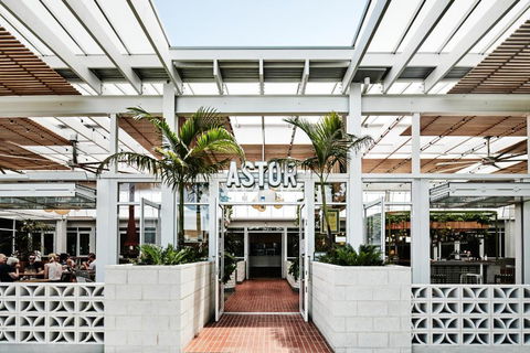 Astor Hotel Motel - Getaway Accommodation 2
