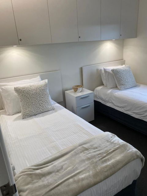 At The Beach Mooloolaba, Private Rooftop With Spa, 50m To Beach, Surfclub And Esplanade - Getaway Accommodation 4