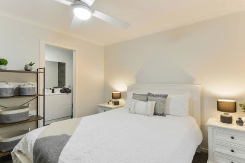 Avenue Family Retreat - Getaway Accommodation 2