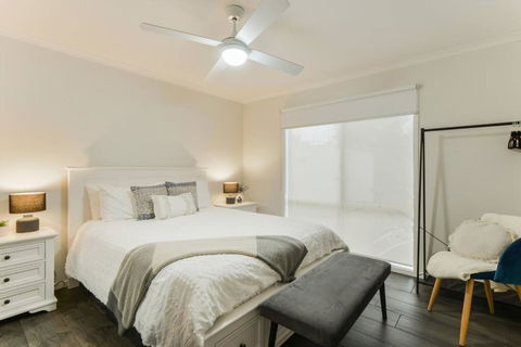 Avenue Family Retreat - Getaway Accommodation 3
