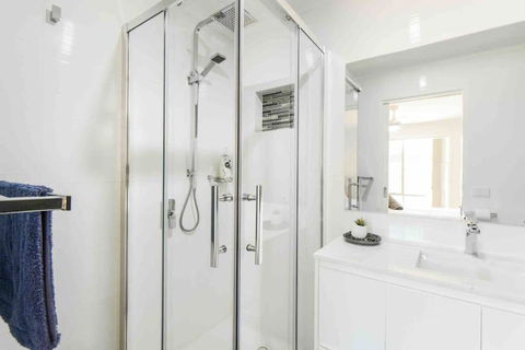 Avenue Family Retreat - Getaway Accommodation 4