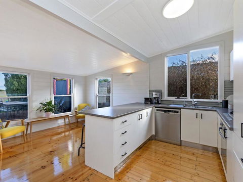 Avery Cottage - Getaway Accommodation 1