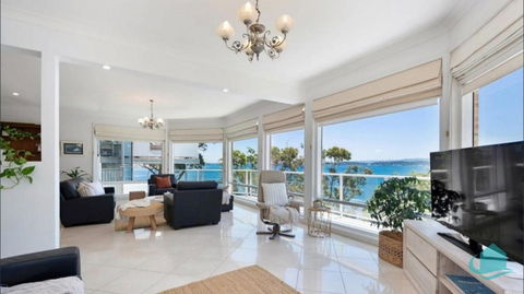 Azure Vista - Getaway Accommodation 1