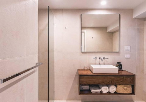 BAY PROPERTIES . Bridgewood - Getaway Accommodation 4