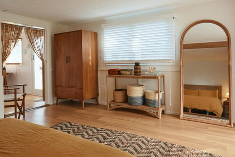 BAY PROPERTIES . The Sailors Bungalow - Getaway Accommodation 4