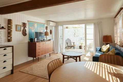 BAY PROPERTIES . The Sailors Bungalow - Getaway Accommodation 0