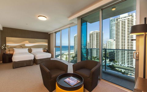 Hilton Surfers Paradise Hotel & Residences - Getaway Accommodation 13