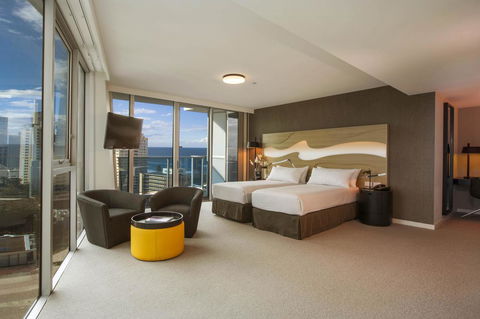 Hilton Surfers Paradise Hotel & Residences - Getaway Accommodation 8