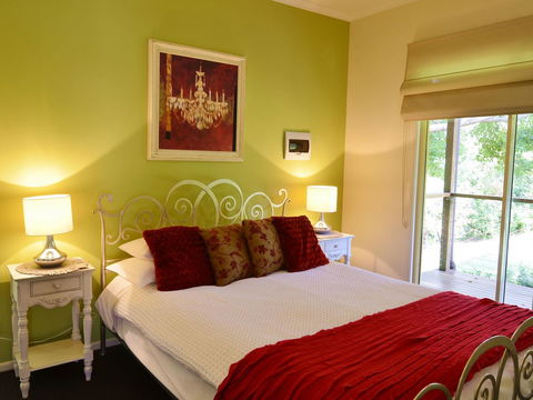 Apple Tree Cottage Montville - Getaway Accommodation 18