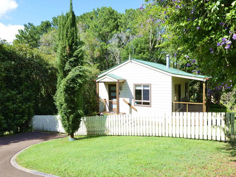 Apple Tree Cottage Montville - Getaway Accommodation 15