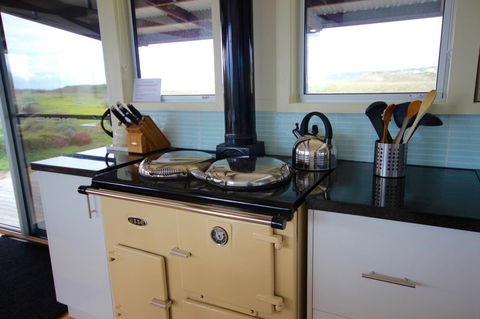 Turnstone Beach House - Getaway Accommodation 6